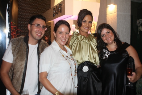 O jornalista Hendy, a colunista Cris Cavalli, Luiza Brunet e a designer Karla Fernandes